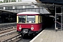 O&K ? - S-Bahn Berlin "477 017-8"
29.06.2000
Berlin-Charlottenburg, Bahnhof Westkreuz [D]
Dietrich Bothe